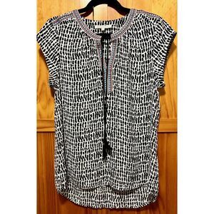Daniel Rainn Black & White Patterned Short Sleeve Tie-Neck Blouse